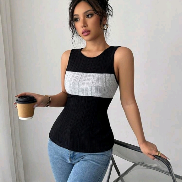 Women's Fashion Casual Color-Block Tight Fit Round Neck Black Tank Top - Picture 1 of 4